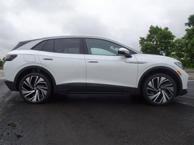 new 2025 Volkswagen ID.4 car, priced at $60,346