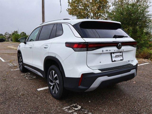 new 2025 Volkswagen Tiguan car, priced at $33,882