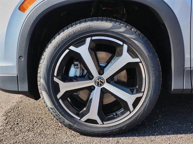 new 2025 Volkswagen Tiguan car, priced at $37,121
