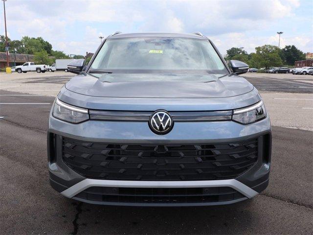 new 2025 Volkswagen Tiguan car, priced at $35,921
