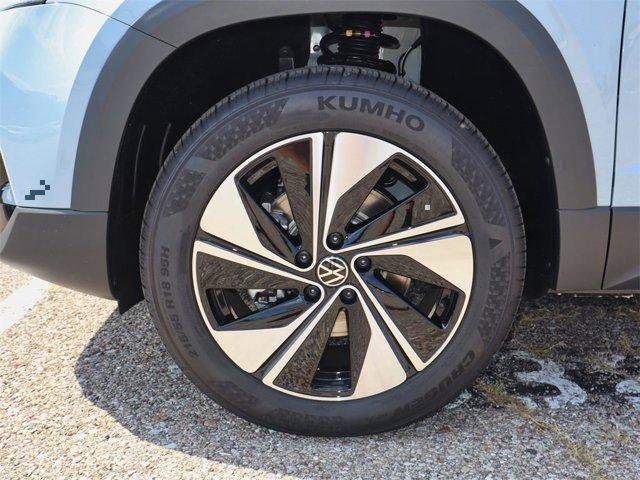 new 2025 Volkswagen Taos car, priced at $33,754