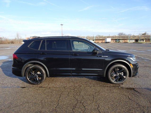 new 2024 Volkswagen Tiguan car, priced at $38,913