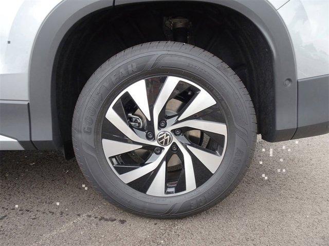 new 2025 Volkswagen Tiguan car, priced at $32,826