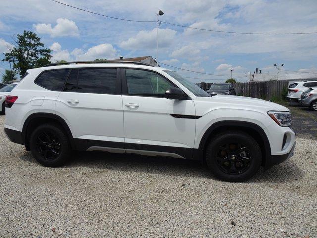 new 2024 Volkswagen Atlas car, priced at $49,806