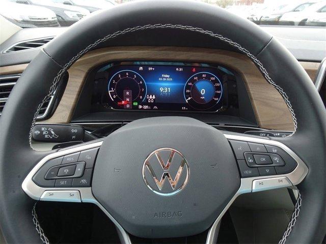 new 2025 Volkswagen Atlas car, priced at $45,630