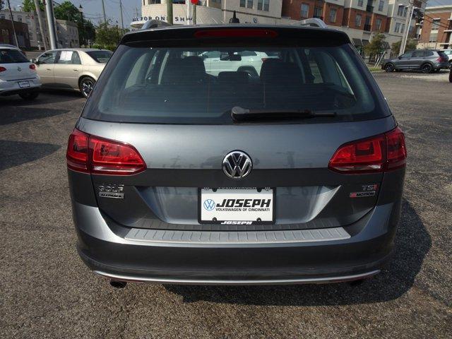 used 2017 Volkswagen Golf Alltrack car