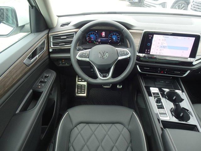 new 2024 Volkswagen Atlas car, priced at $55,741