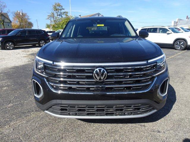 new 2025 Volkswagen Atlas car, priced at $51,301