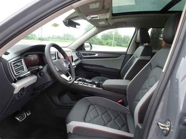 new 2025 Volkswagen Atlas car, priced at $49,111