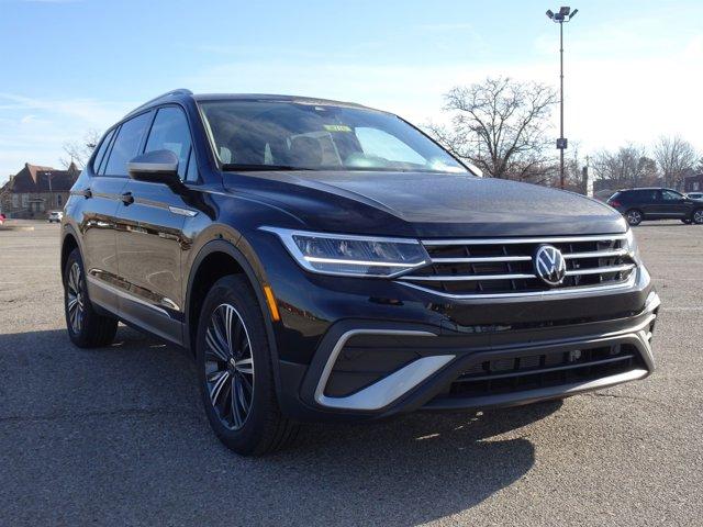 new 2024 Volkswagen Tiguan car, priced at $35,756