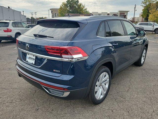 new 2022 Volkswagen Atlas Cross Sport car