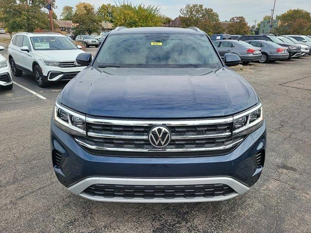 new 2022 Volkswagen Atlas Cross Sport car