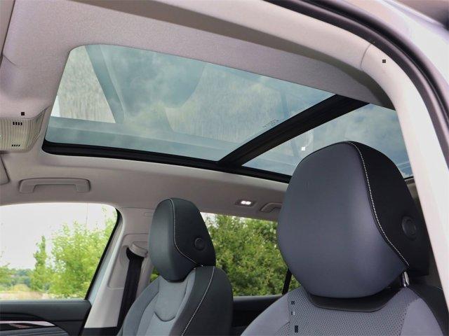 new 2025 Volkswagen Tiguan car, priced at $37,871