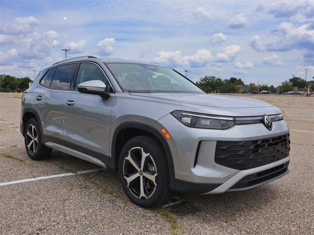 new 2025 Volkswagen Tiguan car, priced at $37,871