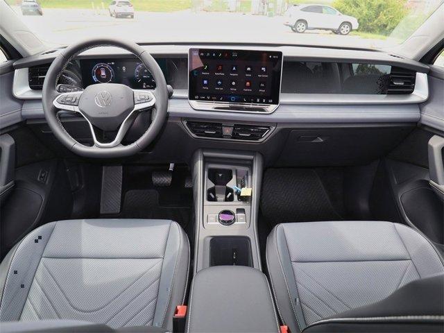 new 2025 Volkswagen Tiguan car, priced at $37,871