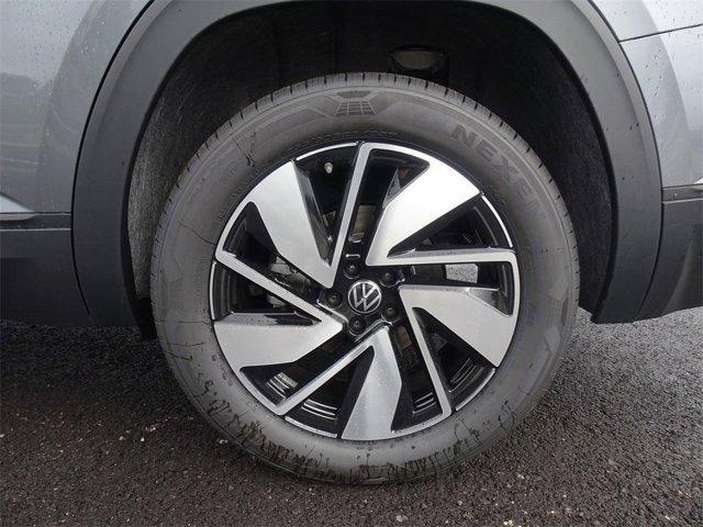 new 2025 Volkswagen Atlas car, priced at $45,506