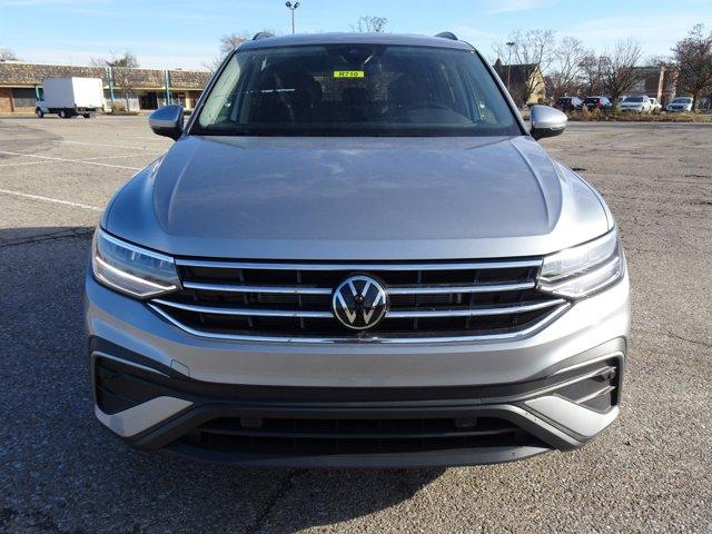 new 2024 Volkswagen Tiguan car, priced at $31,016