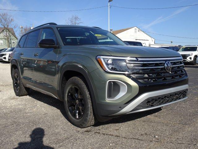 new 2025 Volkswagen Atlas car, priced at $48,656