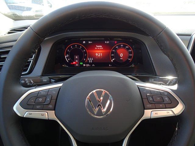 new 2025 Volkswagen Atlas car, priced at $48,656