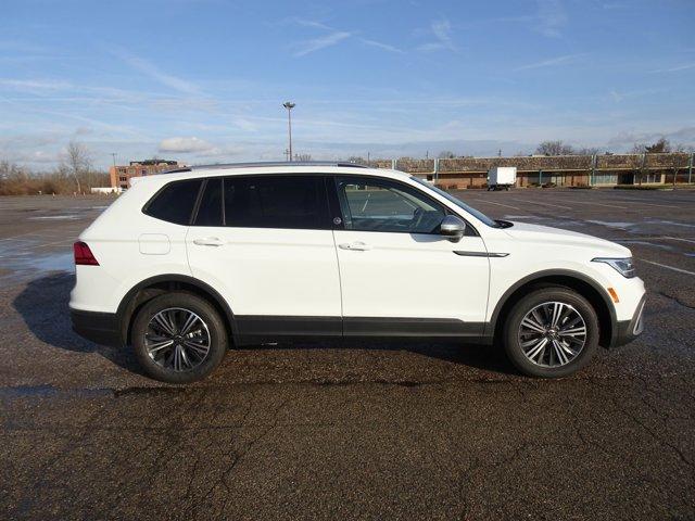 new 2024 Volkswagen Tiguan car, priced at $33,966