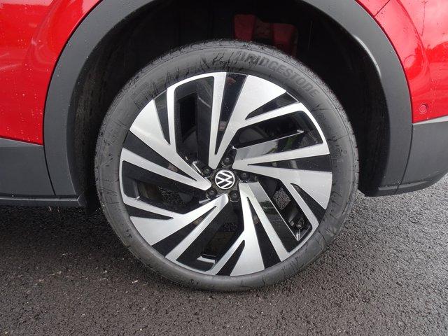 new 2025 Volkswagen ID.4 car, priced at $60,346