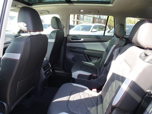 new 2025 Volkswagen Atlas car, priced at $49,351