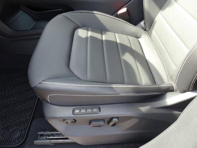 new 2025 Volkswagen Atlas car, priced at $51,826