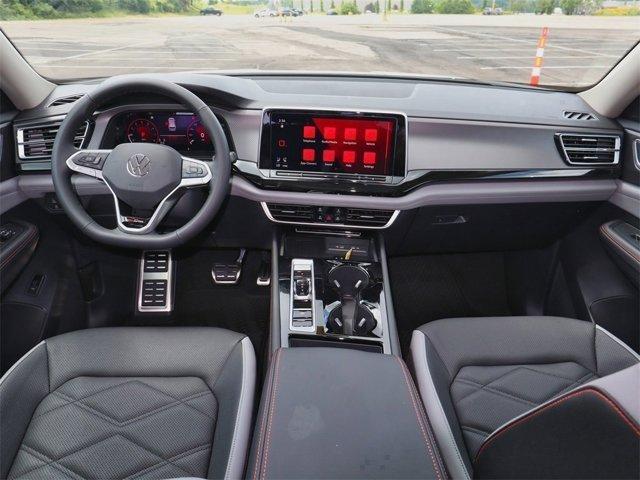 new 2025 Volkswagen Atlas car, priced at $49,581