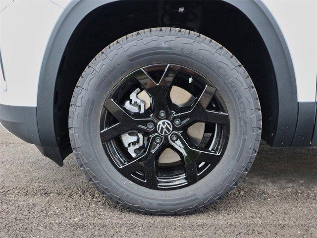 new 2025 Volkswagen Atlas car, priced at $49,581