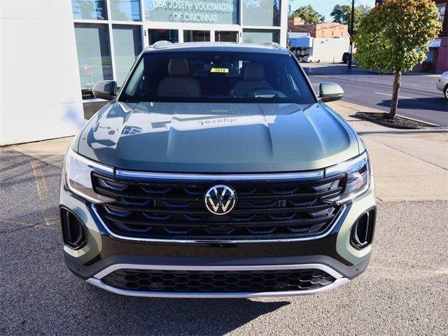 new 2026 Volkswagen Atlas Cross Sport car, priced at $50,923