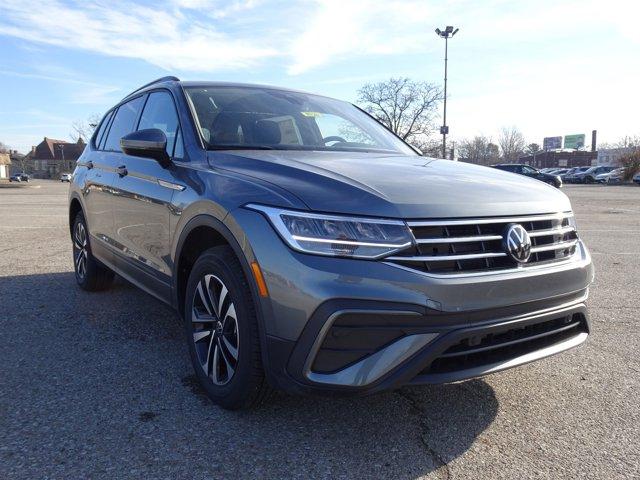 new 2024 Volkswagen Tiguan car, priced at $31,016