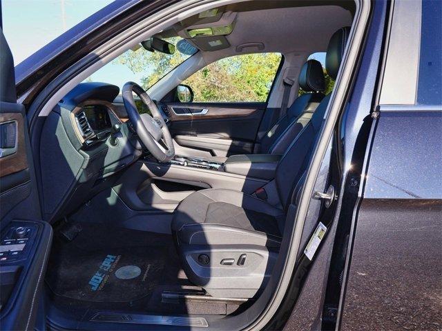 used 2024 Volkswagen Atlas car, priced at $32,267