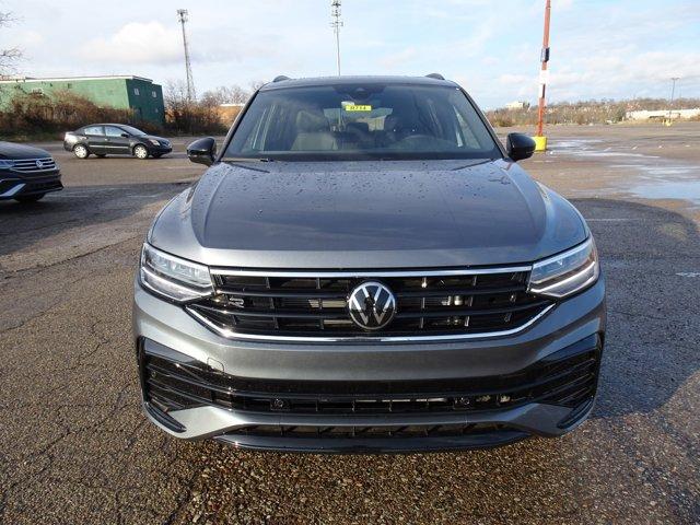 new 2024 Volkswagen Tiguan car, priced at $37,123