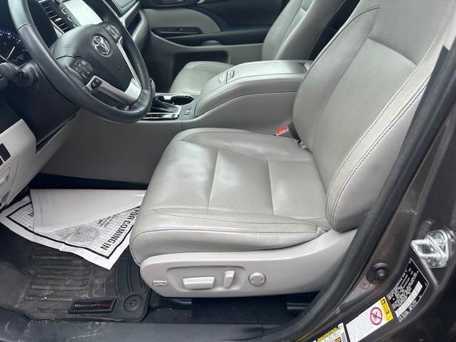 used 2016 Toyota Highlander car, priced at $18,900