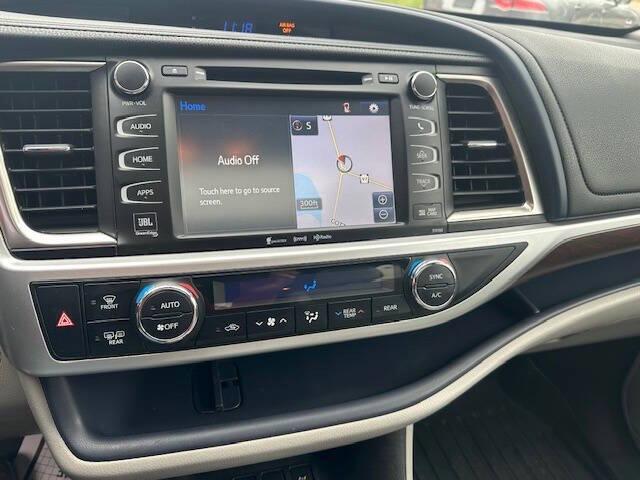 used 2016 Toyota Highlander car, priced at $18,900