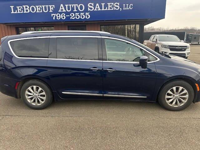 used 2018 Chrysler Pacifica car, priced at $12,900