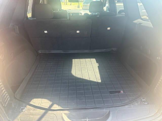 used 2015 Jeep Grand Cherokee car, priced at $11,900