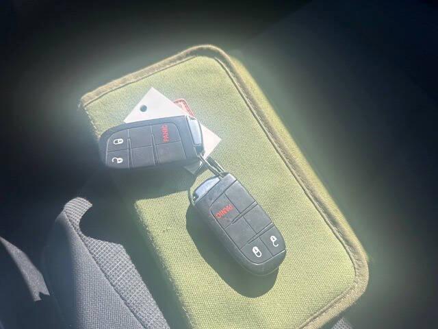 used 2015 Jeep Grand Cherokee car, priced at $11,900