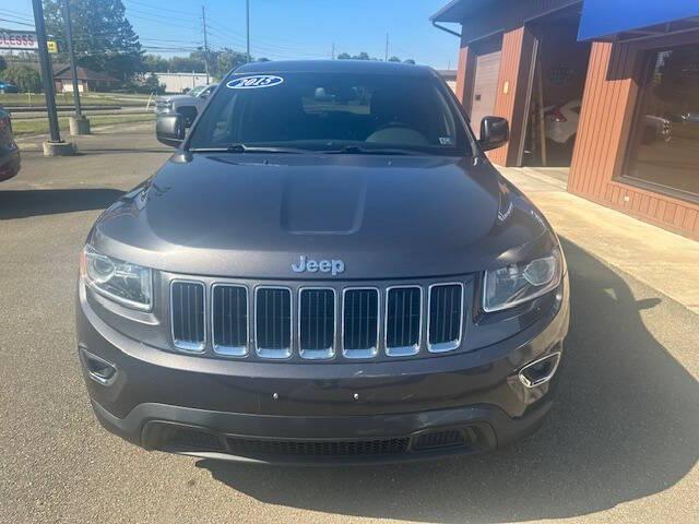 used 2015 Jeep Grand Cherokee car, priced at $11,900