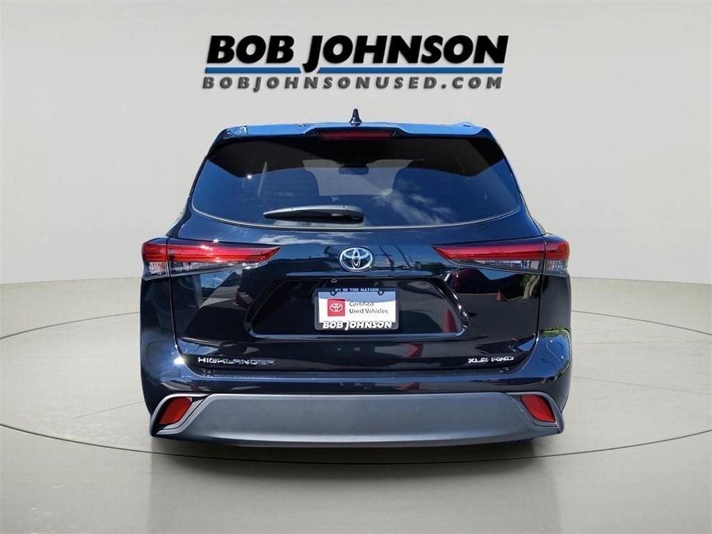 used 2022 Toyota Highlander car, priced at $38,165