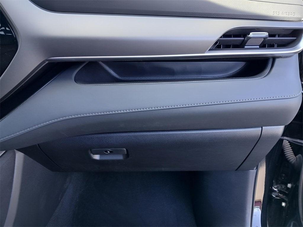 used 2022 Toyota Highlander car, priced at $38,165