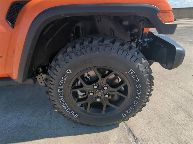 new 2025 Jeep Gladiator car, priced at $47,933
