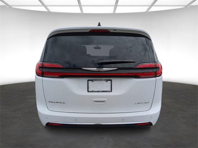 new 2024 Chrysler Pacifica car, priced at $49,644