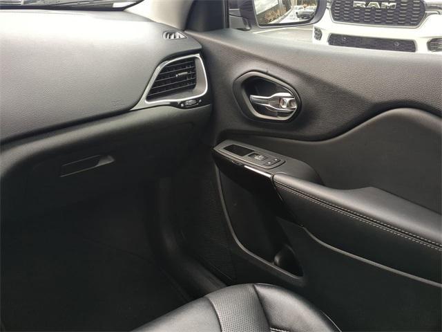 used 2023 Jeep Cherokee car, priced at $22,249