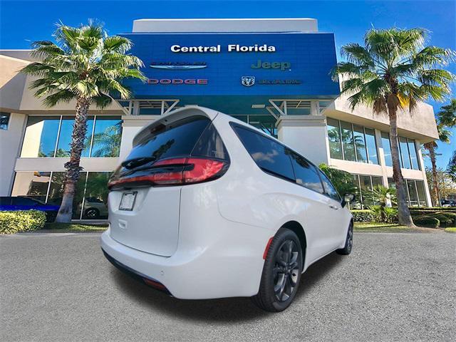 new 2026 Chrysler Pacifica car, priced at $44,084