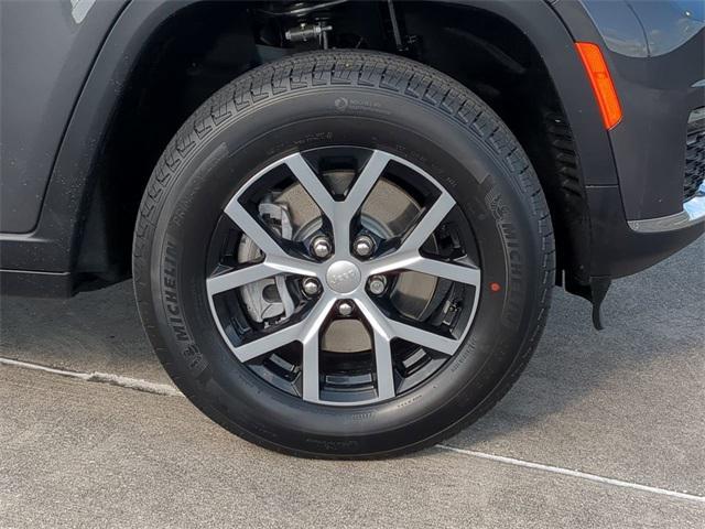 new 2025 Jeep Grand Cherokee L car, priced at $41,764