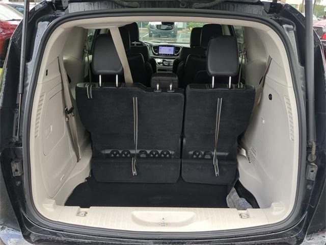 used 2023 Chrysler Pacifica Hybrid car, priced at $25,249