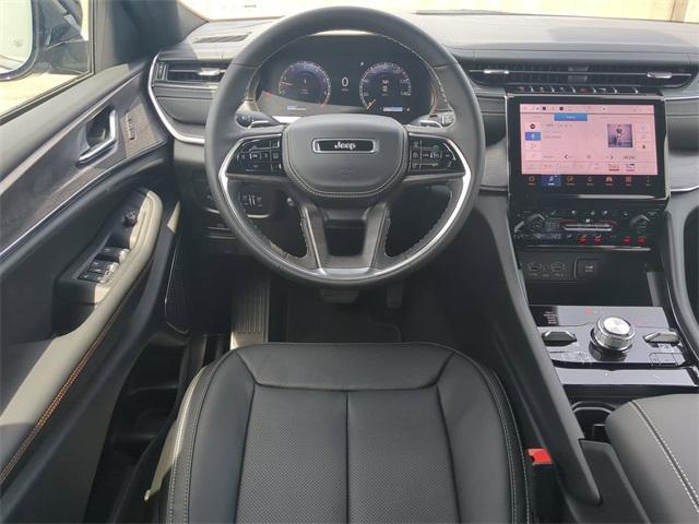 new 2025 Jeep Grand Cherokee car, priced at $53,839