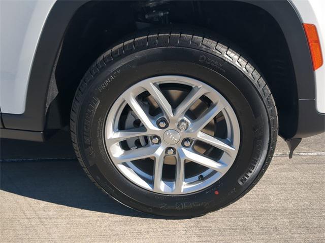 new 2025 Jeep Grand Cherokee car, priced at $34,763