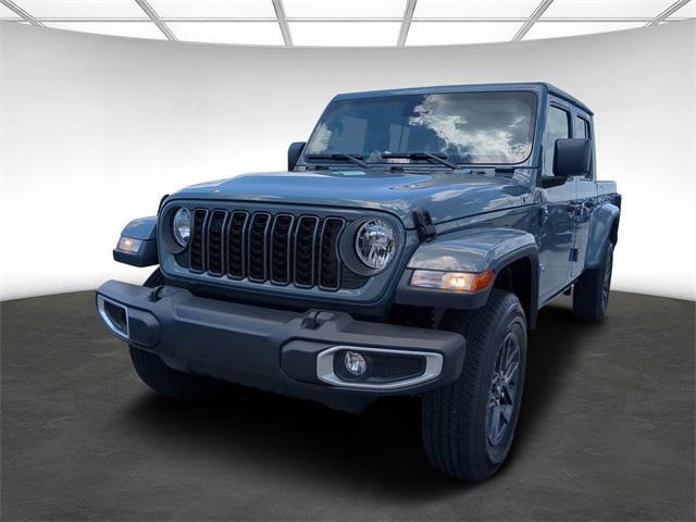 new 2024 Jeep Gladiator car, priced at $41,235